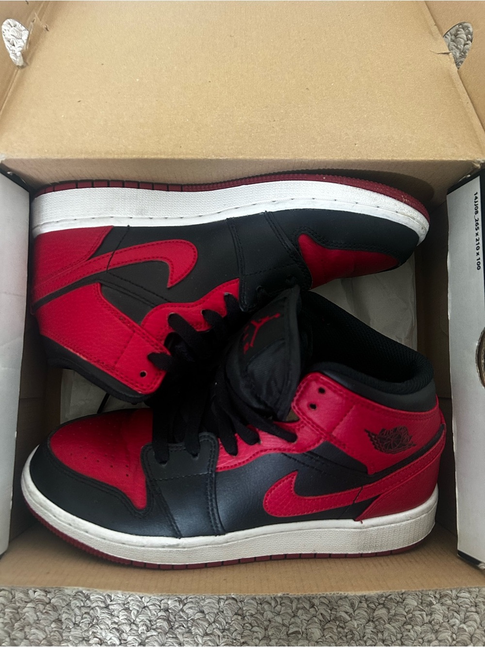Air Jordan 1 Mid Black Red White GS Nike 4Y